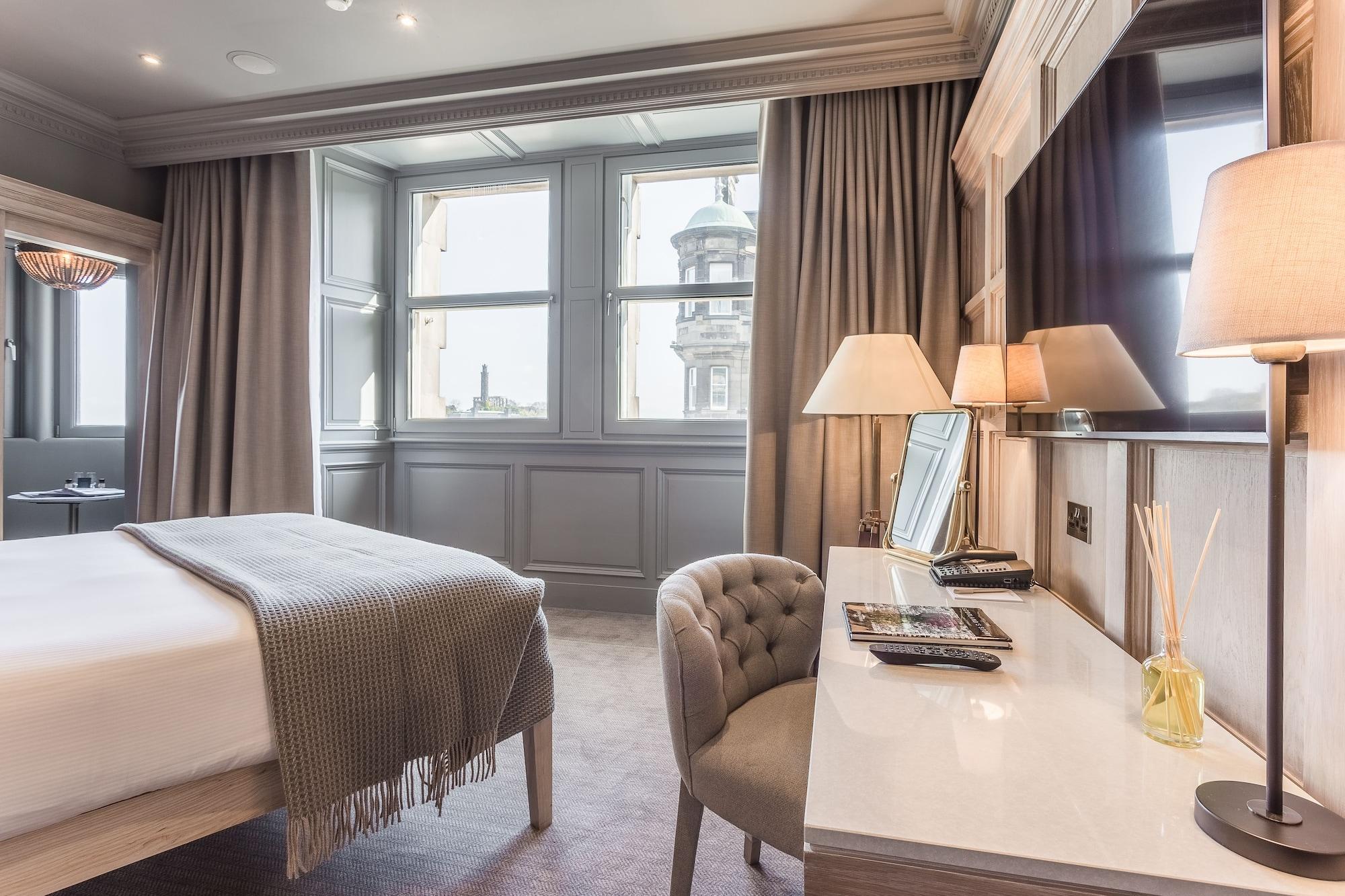 Director Twin or Double Room City View