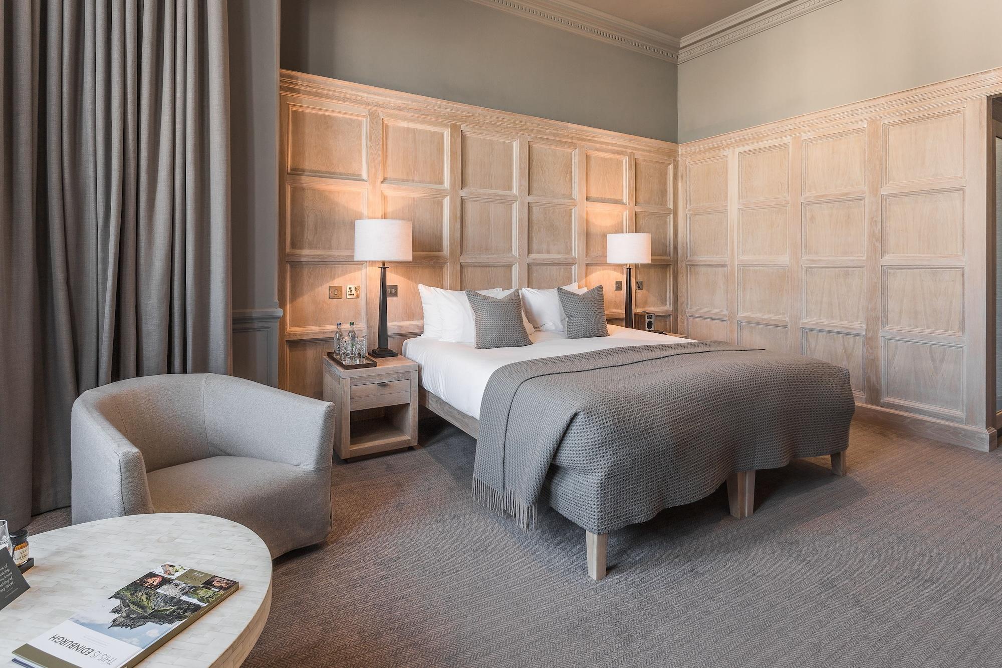 Director Twin or Double Room City View