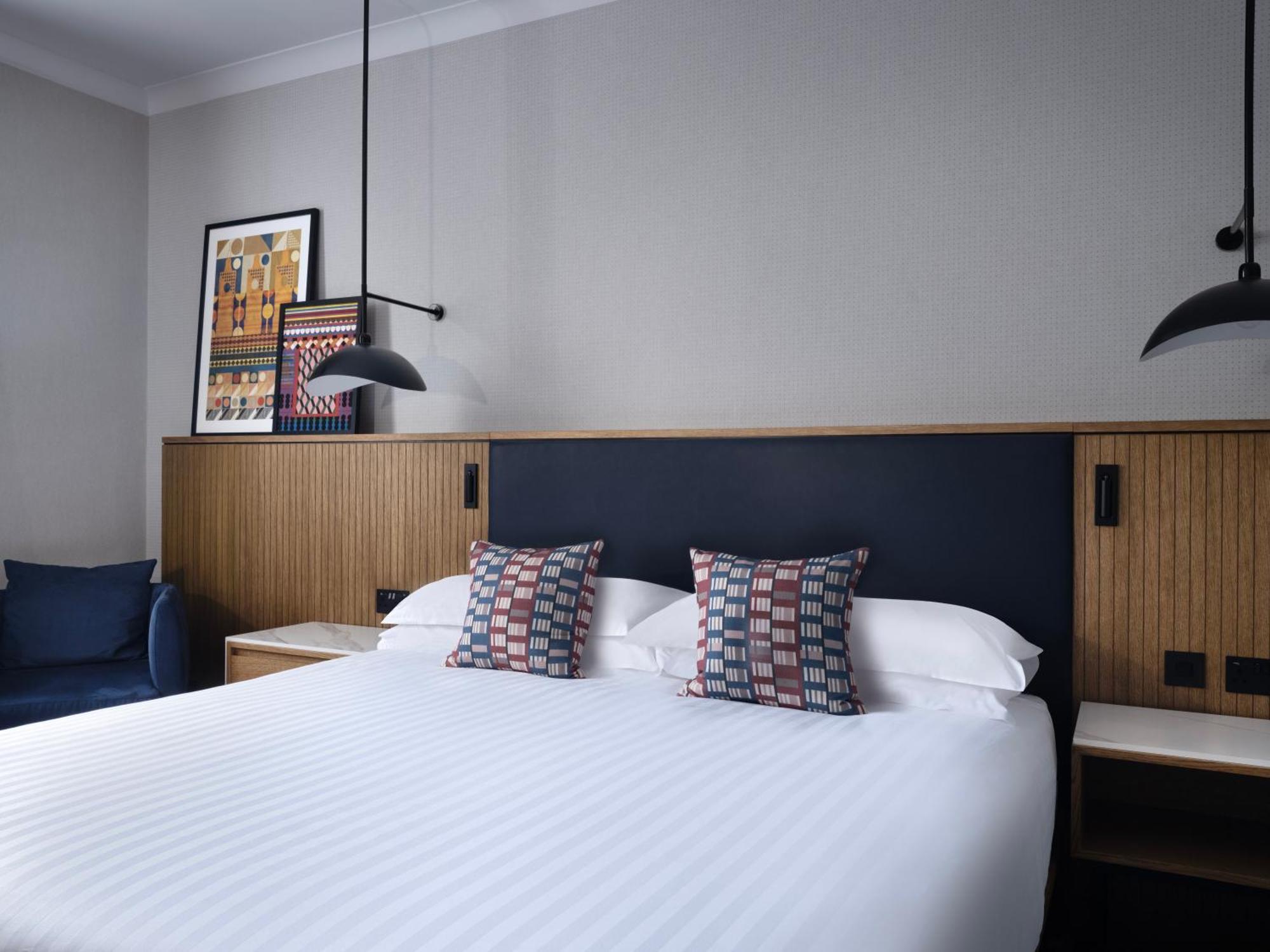 Deluxe King Room,1516375882:JPEG