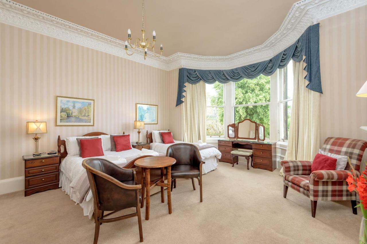 Family Room (4 Adults)
