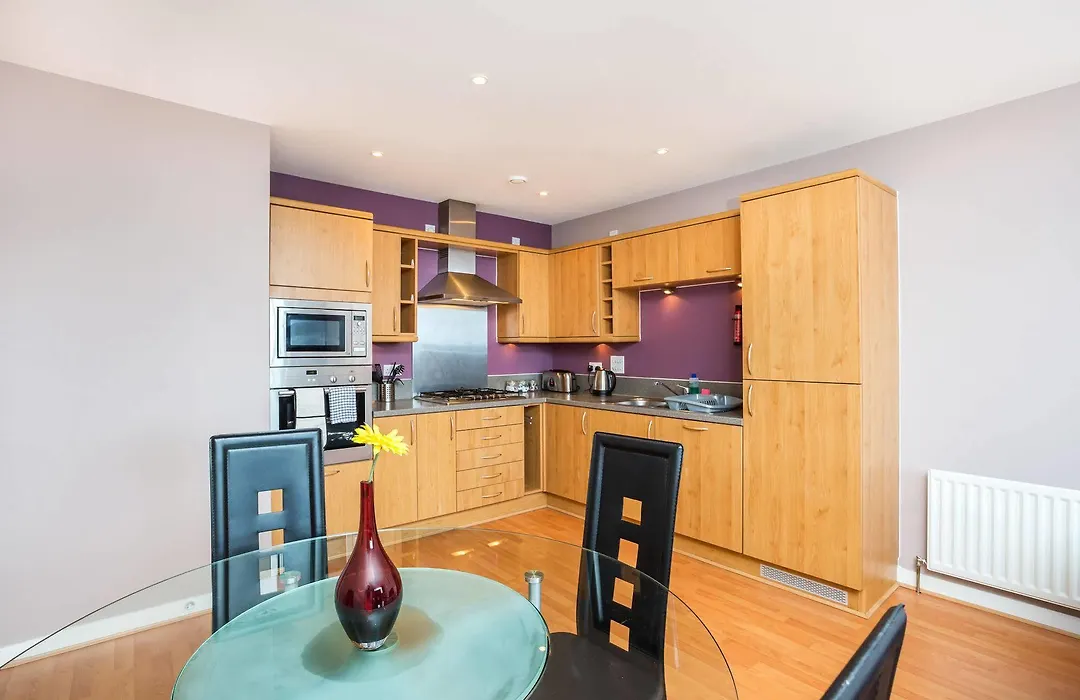 Hot-El-Apartments Edinburgh Waterfront-1